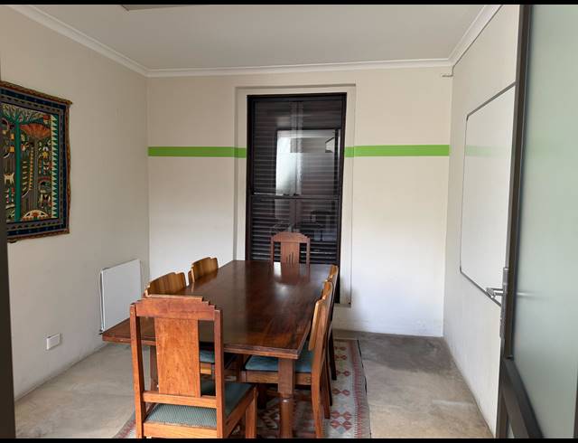 106.60M² BUILDING TO LET IN KENILWORTH